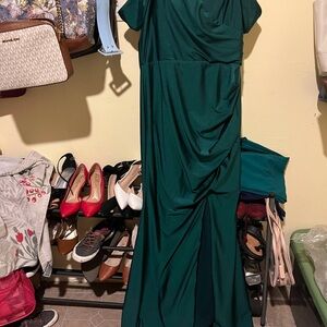 Elegant Green Evening Gown